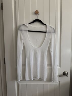 Women’s White Scoop Neck Lightweight Cover-up